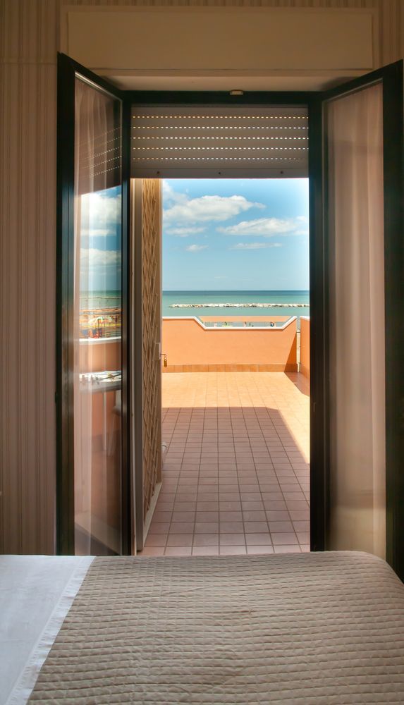 Hotel Eden Viserbella di Rimini Екстер'єр фото